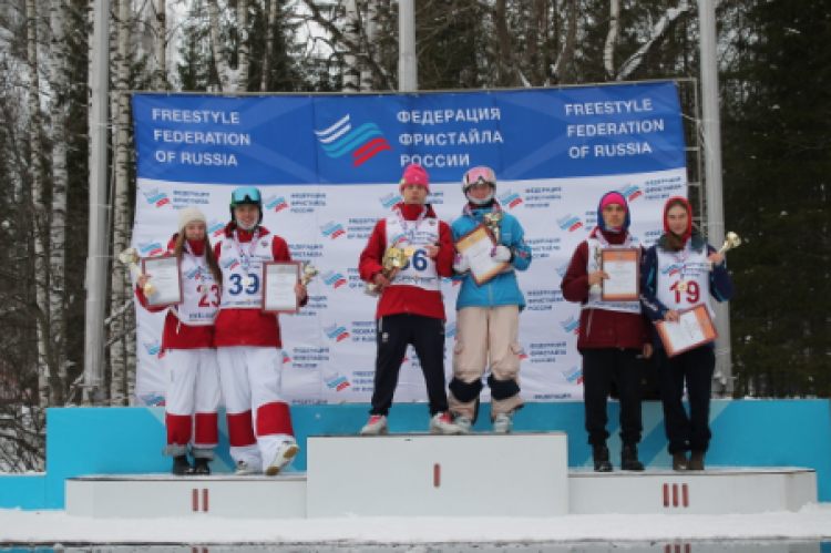 Фристайл - Чусовой могул парный могул и ски-кросс - фото1