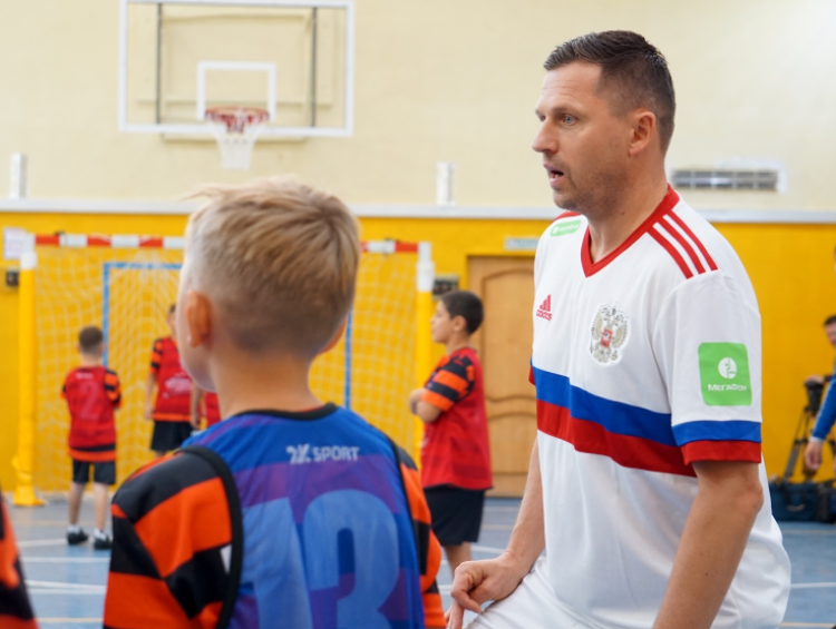 Футбол в школе - уроки от звезд - фото15