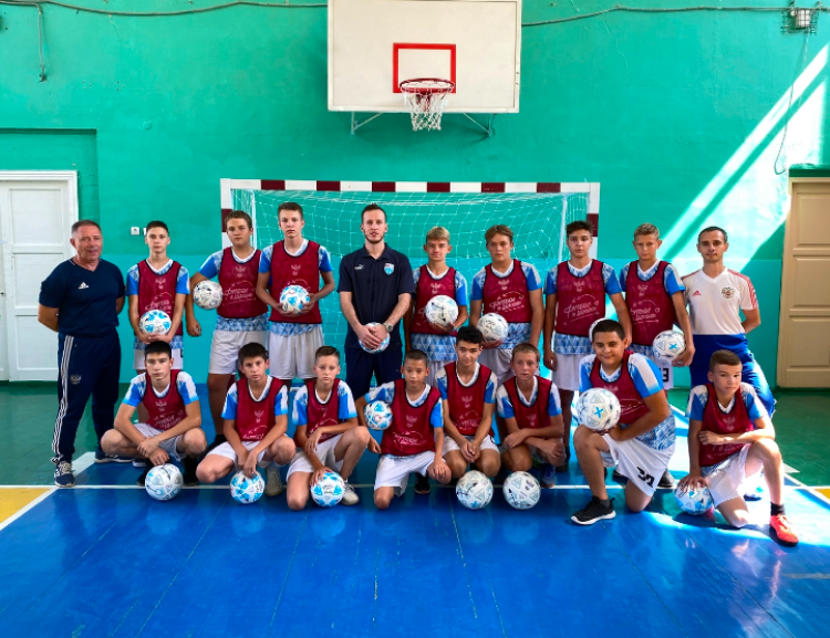 Футбол в школе - уроки от звезд - фото24