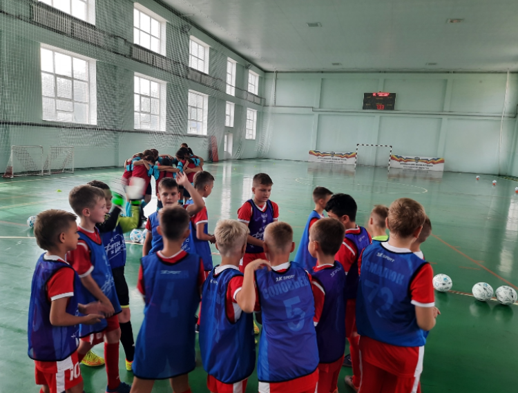 Футбол в школе - уроки от звезд - фото27