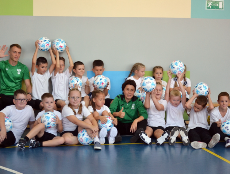 Футбол в школе - уроки от звезд - фото9