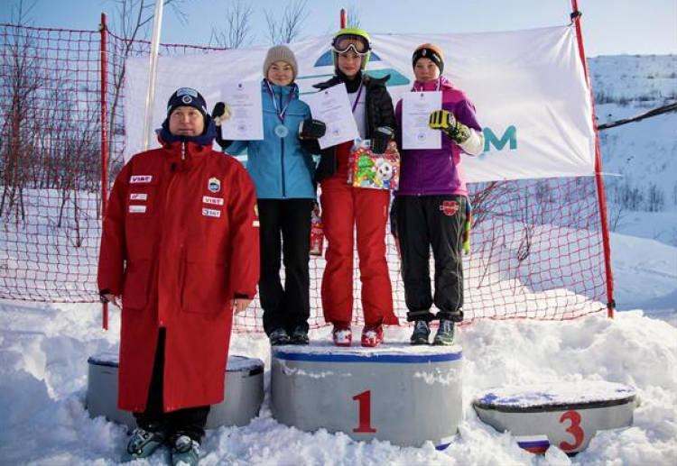 Горные лыжи - Кировск слалом-гигант U16 - фото1