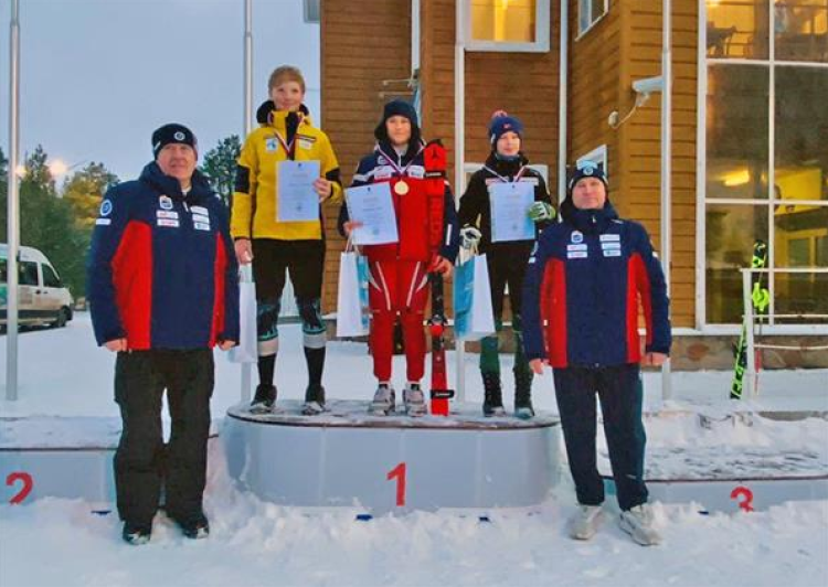 Горные лыжи - Полярные Зори - слалом U14 - фото1