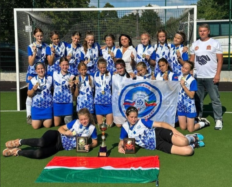 Хоккей на траве - Выборг девушки 12-14 лет - фото4