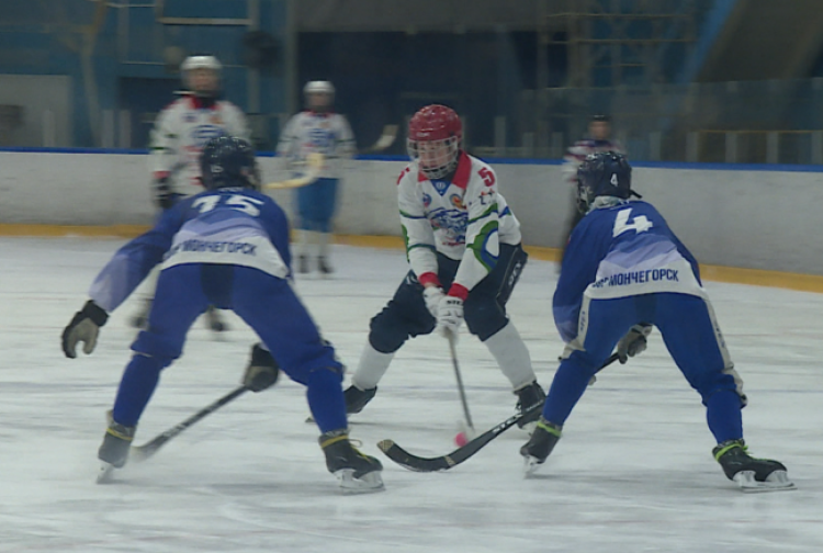 Хоккей с мячом - Киров мини-хоккей юноши до 15 лет - фото2