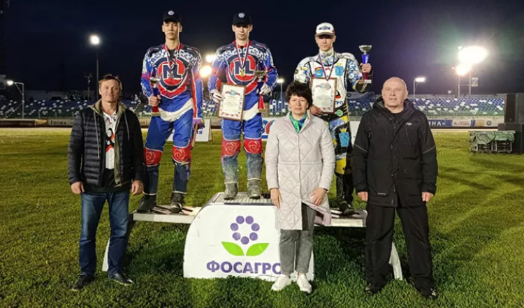 Мотоспорт - Октябрьский и Балаково - полуфиналы - гонки на гаревой дорожке - фото2