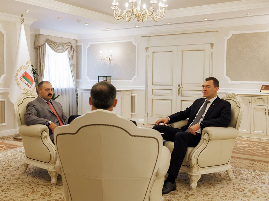 Новости министра - встречи в Минске с руководителями спорта Белоруссии и возложение цветов - фото1