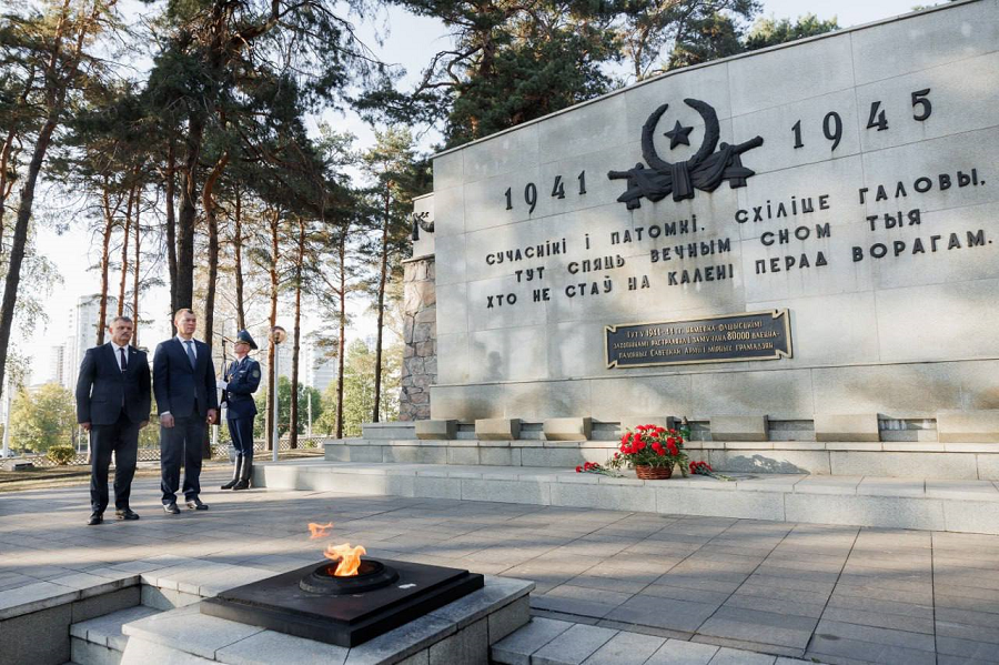 Новости министра - встречи в Минске с руководителями спорта Белоруссии и возложение цветов - фото15