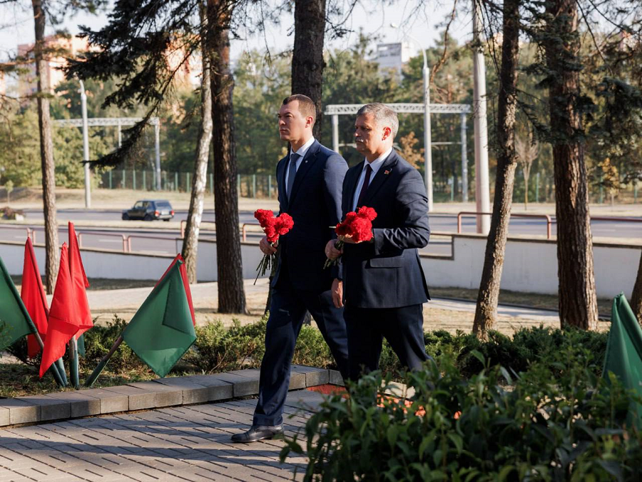 Новости министра - встречи в Минске с руководителями спорта Белоруссии и возложение цветов - фото9