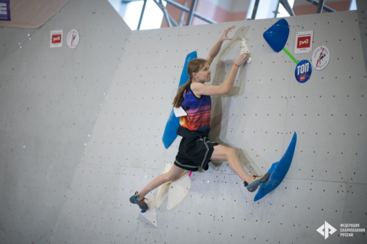 Скалолазание - Красноярск 10-13 лет - боулдеринг - фото1