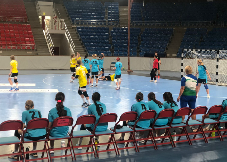 Спартакиада - гандбол девушки Астрахань - фото1