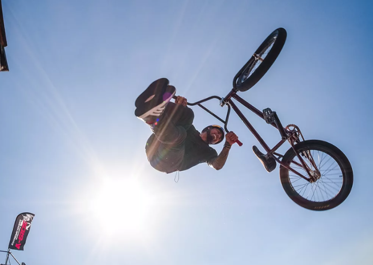 Велоспорт ВМХ - фристайл-парк - фото1