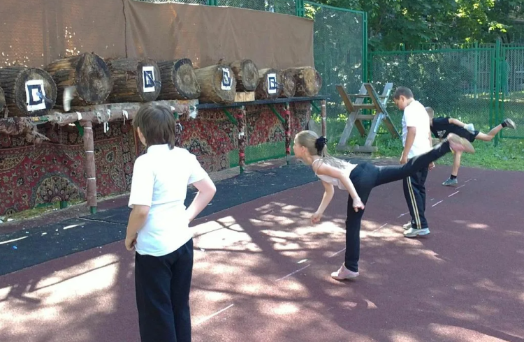 Спортивное метание ножа - Москва 10-13 лет 14-17 лет - анонс-фото2