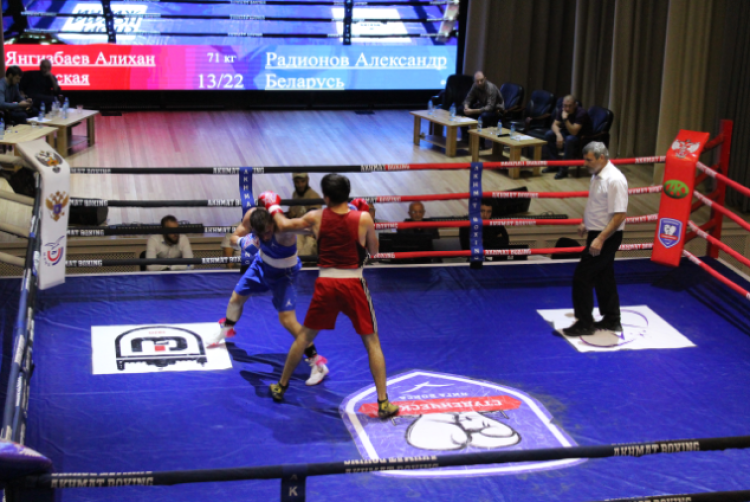 Студенческая лига бокса - турнир в Грозном в честь 77-летия Победы - фото1