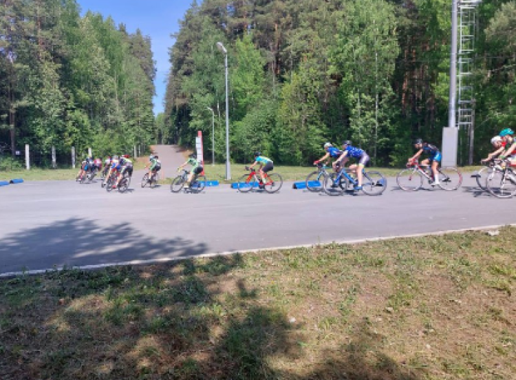 Велоспорт шоссе - Ижевск юниорки 19-22 года - фото1