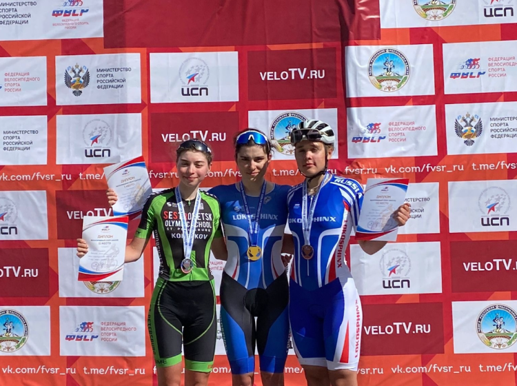 Велоспорт - шоссе Майкоп - гонка в гору - юниорки 17-18 лет девушки 15-16 лет - фото2