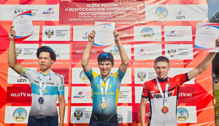 Велоспорт - шоссе Майкоп - гонка в гору - юниоры 17-18 лет - фото2