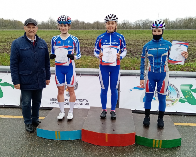 Велоспорт - шоссе Майкоп многодневка - девушки 15-16 лет - фото2