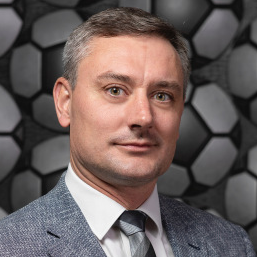 Сегодня день рождения отмечает Власов Андрей Евгеньевич