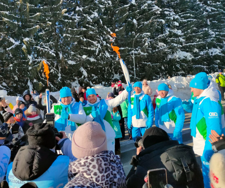 Зимние Игры Дети Азии - Кузбасс эстафета Огня Игр в Таштаголе - фото3